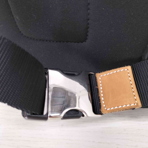 Blutenblatt ブリューテンブラット コンチョスナップボタンメッセンジャーバッグ メンズ