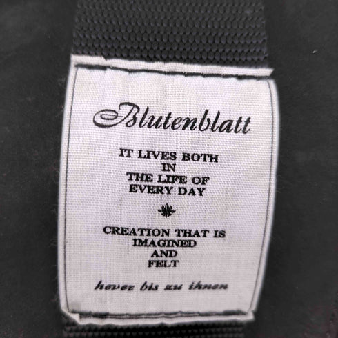 Blutenblatt ブリューテンブラット コンチョスナップボタンメッセンジャーバッグ メンズ