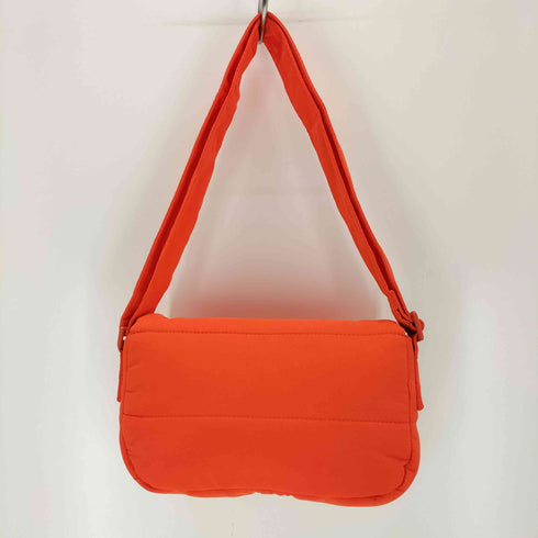 beyond the vines pocket poofy bag レディース