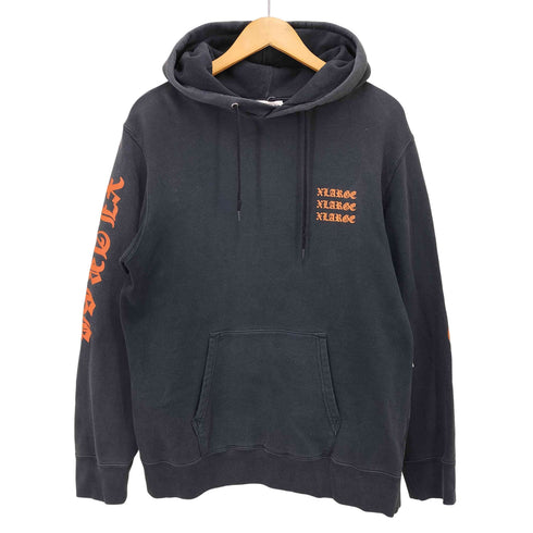 エクストララージ XLARGE レタリング プリント プルオーバーフーディ メンズ import:L