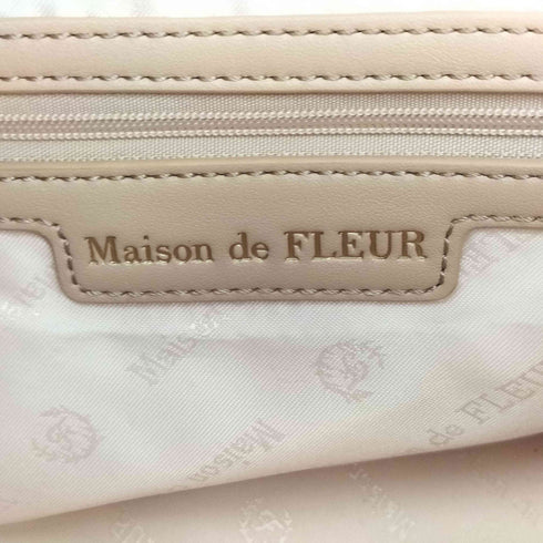 メゾンドフルール Maison de FLEUR モノグラムトラペゾイドバッグ レディース