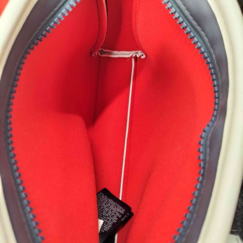 トミーヒルフィガー TOMMY HILFIGER チャーム付きショルダーバッグ レディース