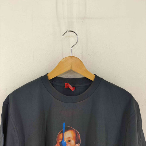 パラグラフ PARAGRAPH ロゴプレート グラフィックプリント S/S Tシャツ メンズ