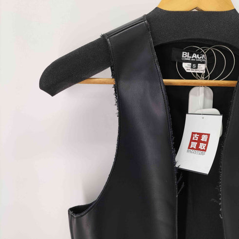 ブラックコムデギャルソン BLACK COMME des GARCONS 19AW ボタンレスフェイクレザーベスト メンズ JPN:S