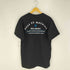 デウスエクスマキナ Deus Ex Machina × HELINOX 両面プリント クルーネック Tシャツ メンズ import:M