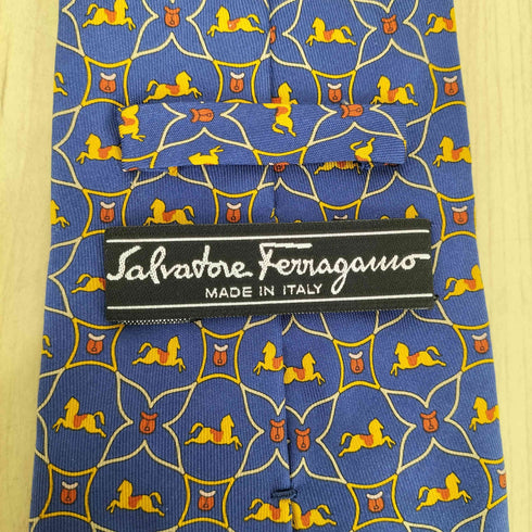 サルヴァトーレフェラガモ Salvatore Ferragamo MADE IN ITALY 馬柄 シルクネクタイ メンズ