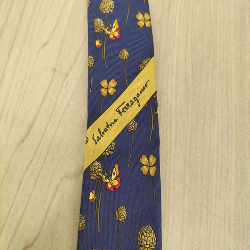 サルヴァトーレフェラガモ Salvatore Ferragamo MADE IN ITALY 蝶柄 シルクネクタイ メンズ