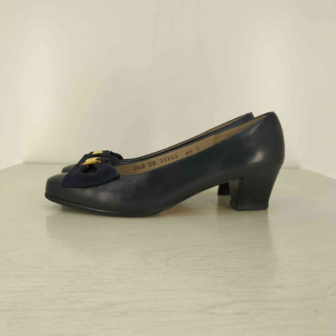 サルヴァトーレフェラガモ Salvatore Ferragamo イタリア製 リボンデザイン レザー パンプス レディース 4 1/2