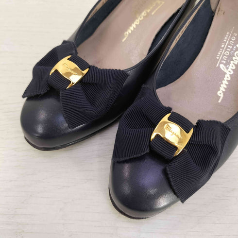 サルヴァトーレフェラガモ Salvatore Ferragamo イタリア製 リボンデザイン レザー パンプス レディース 4 1/2