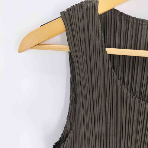 プリーツプリーズイッセイミヤケ PLEATS PLEASE ISSEY MIYAKE ノースリーブプリーツカットソー レディース JPN:3