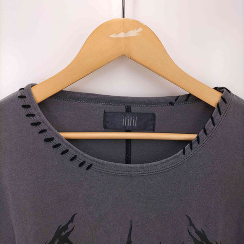 ililil つぎはぎはデザインです。 Tシャツ メンズ