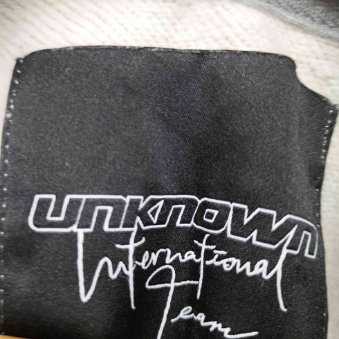 アンノウンロンドン UNKNOWN LONDON ロゴラインストーンプルオーバーパーカー メンズ JPN:XL
