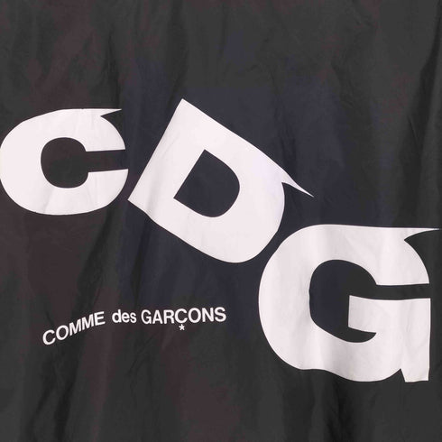 シーディージーコムデギャルソン CDG COMME des GARCONS AD2020 背面プリントナイロンコーチジャケット メンズ JPN:L