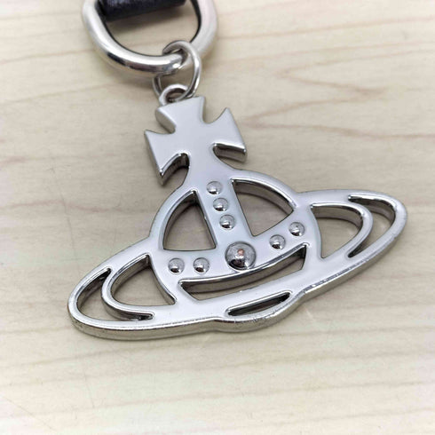 ヴィヴィアンウエストウッド Vivienne Westwood BETTY ORBチャーム レザーキーリング レディース
