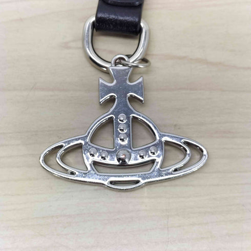ヴィヴィアンウエストウッド Vivienne Westwood BETTY ORBチャーム レザーキーリング レディース