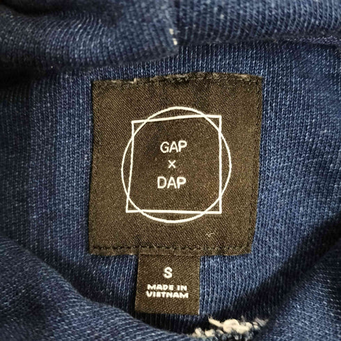 ギャップ Gap ×DAPPER DAN DAP ロゴ エンボス プルオーバーパーカー メンズ import:S