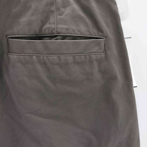 ユニバーサルプロダクツ UNIVERSAL PRODUCTS NO TUCK CHINO TROUSERS メンズ JPN:3