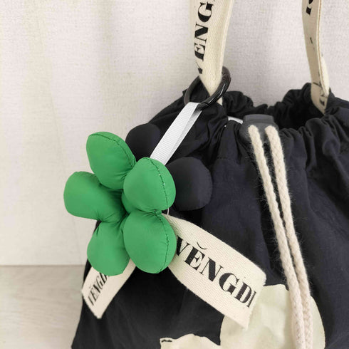 イアパピヨネ ear PAPILLONNER 24aw VENGDI チャーム付き巾着バッグ レディース