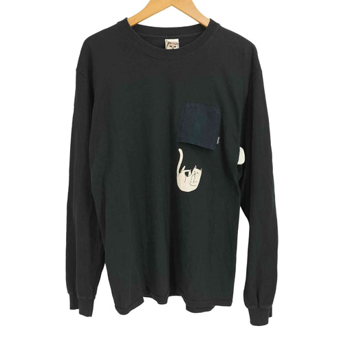 リップンディプ RIPNDIP 袖ロゴ ネコプリント ポケット クルーネック 長袖Tシャツ メンズ JPN:M