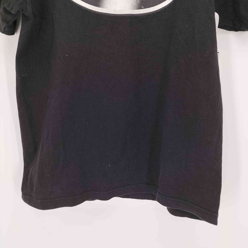 プレジャーズ PLEASURES ロゴプリント S/S クルーネック Tシャツ メンズ