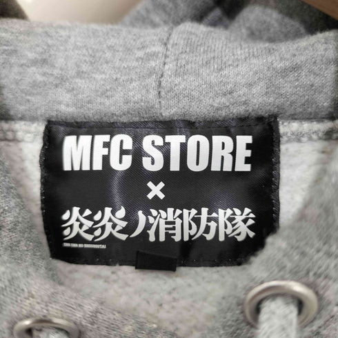 エムエフシーストア MFC STORE ロゴ刺繍 バックプリント 消防隊アニメコラボ HOODED TYPE1 メンズ JPN:M