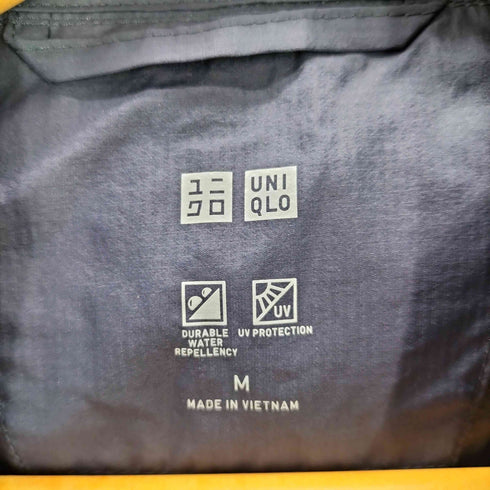 ユニクロ UNIQLO ポケッタブルUVカットパーカ(3Dカット) メンズ JPN:M