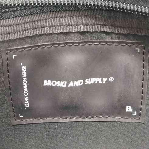 BROSKI AND SUPPLY レザー ボディバッグ メンズ