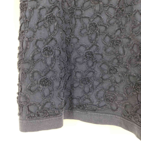 コムデギャルソンコムデギャルソン COMME des GARCONS COMME des GARCONS フランス製 立体花刺繍 クルーネック Tシャツ レディース JPN:S