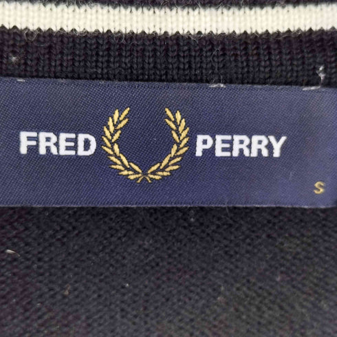 フレッドペリー FRED PERRY Vネックニット メンズ JPN:S