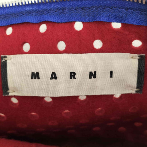 マルニ MARNI チャーム付き フェルト パンチング ポーチ レディース
