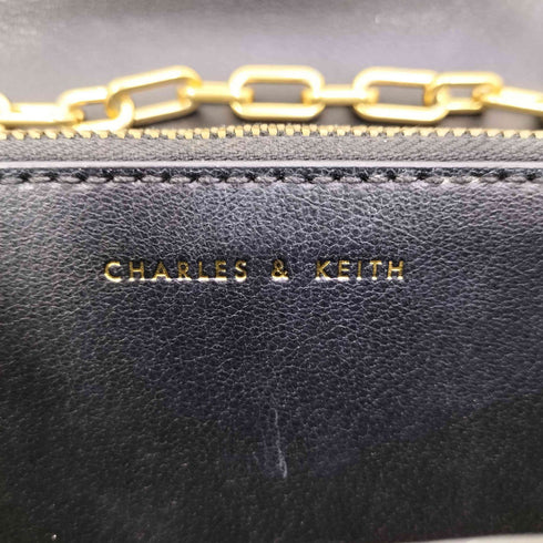 チャールズアンドキース CHARLES&KEITH メタリック プッシュロッククロスボディバッグ レディース