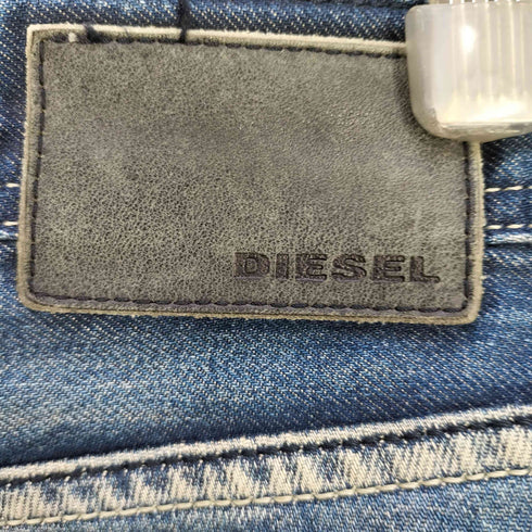 ディーゼル DIESEL ボタンフライ ストレート デニムパンツ メンズ