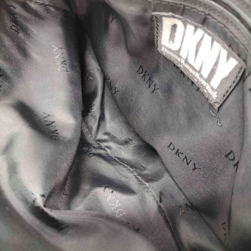 ダナキャランニューヨーク DKNY フロントジップレザーショルダーバッグ レディース