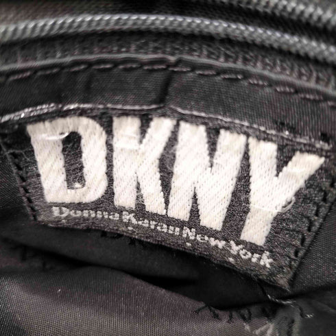 ダナキャランニューヨーク DKNY フロントジップレザーショルダーバッグ レディース