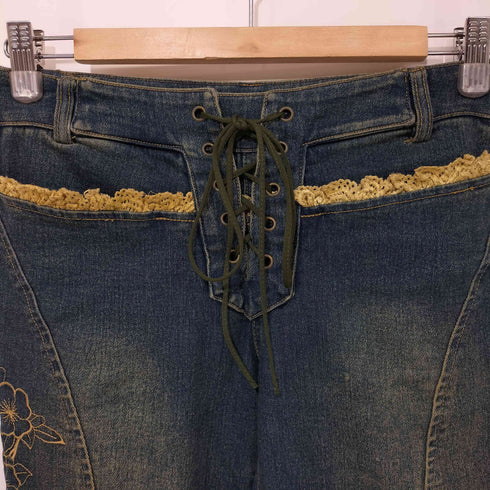{Ozz on Y2K 花刺繍 ブールカット デニムパンツ レディース