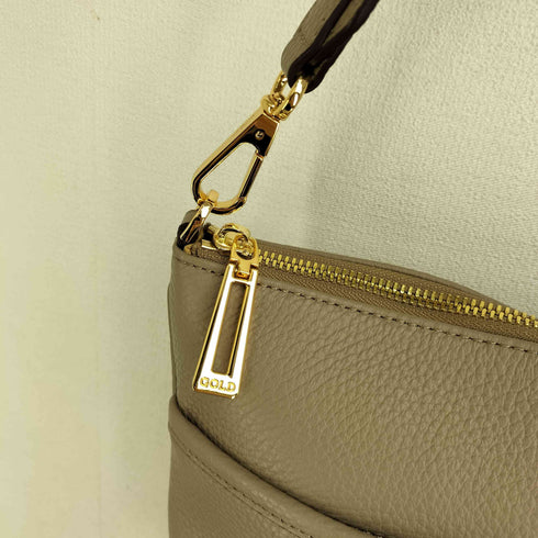 COCOCELUX GOLD レザーショルダーバッグ レディース