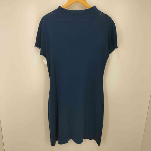 イッセイミヤケ ISSEY MIYAKE A-POC ABLE ISSEY MIYAKE 22AW 切り込みデザイン ニットワンピース レディース JPN:2