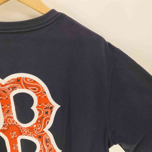 ニューエラ NEW ERA バック ペイズリー ベースボール チーム ロゴ プリント Tシャツ メンズ