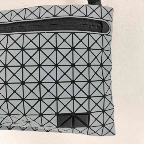バオバオイッセイミヤケ BAO BAO ISSEY MIYAKE SASH CROSSBODY BAG レディース