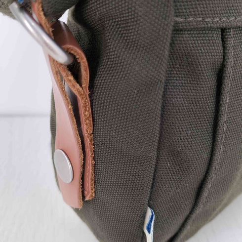 カリマー Karrimor ロゴ刺繍 キャンバス ショルダーバッグ メンズ