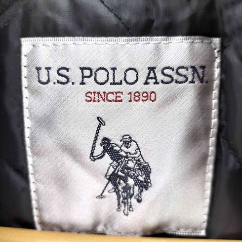ユーエスポロアッスン U.S.POLO ASSN ワッペン刺繍ロゴ 袖レザー スタジャン メンズ XL