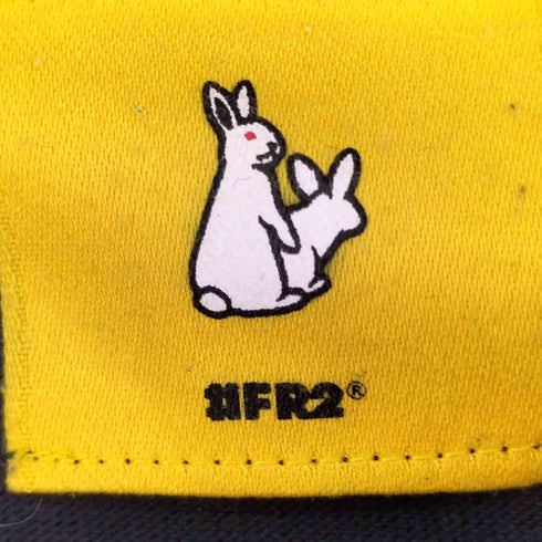 エフアールツー FR2 Embroidery Logo within Face Outline T-shirt メンズ JPN:M