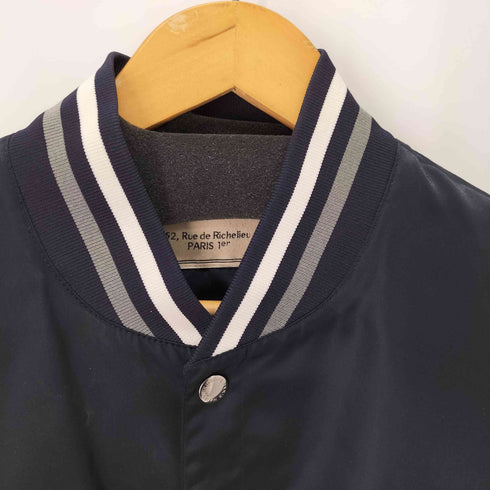 メゾンキツネ MAISON KITSUNE バックロゴスタジャン メンズ JPN:S