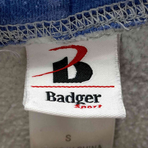 バジャー BADGER 切替デザインロゴプリントパーカー メンズ import:S