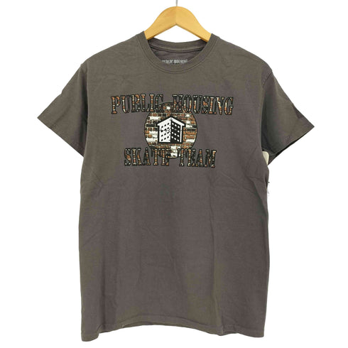 PUBLIC HOUSING SKATE TEAM BRICK LOGO T-SHIRT メンズ JPN:M