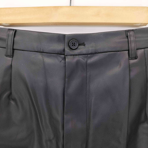 エマクローズ EMMA CLOTHES TRストレッチスーツ地 ワイドシルエット2タックショーツ ショートパンツ メンズ JPN:M