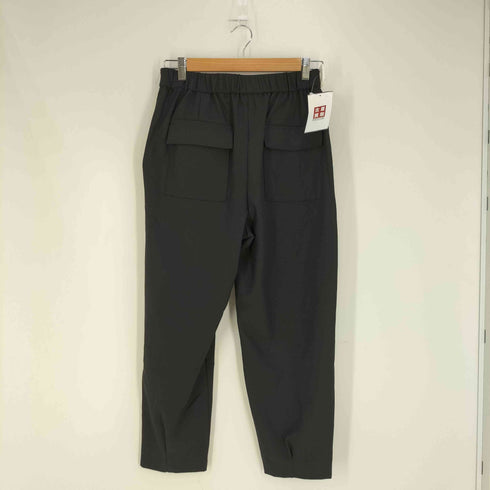 ザラ ZARA CARROT FIT PLEATED ANKLE-GRAZER TROUSERS クロップドパンツ レディース import:XS