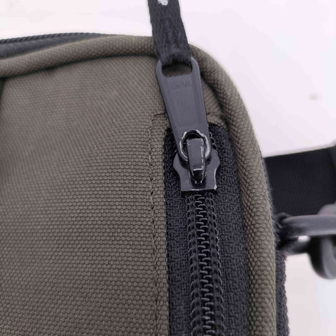 カーハートワークインプログレス Carhartt WIP ESSENTIALS BAG メンズ SMALL