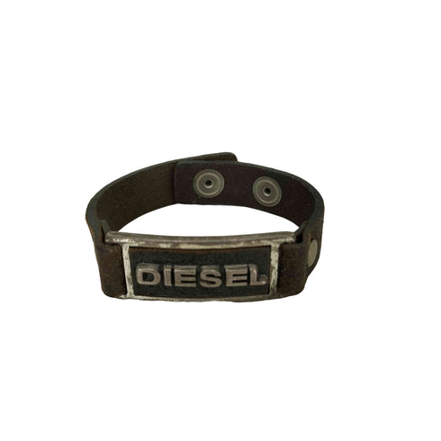 ディーゼル DIESEL ロゴプレート レザーブレスレット イタリア製 レディース