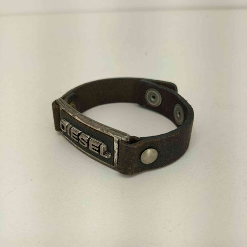 ディーゼル DIESEL ロゴプレート レザーブレスレット イタリア製 レディース